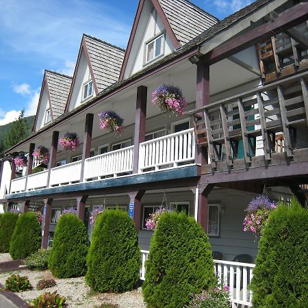 Peaks Lodge Revelstoke Eksteriør bilde