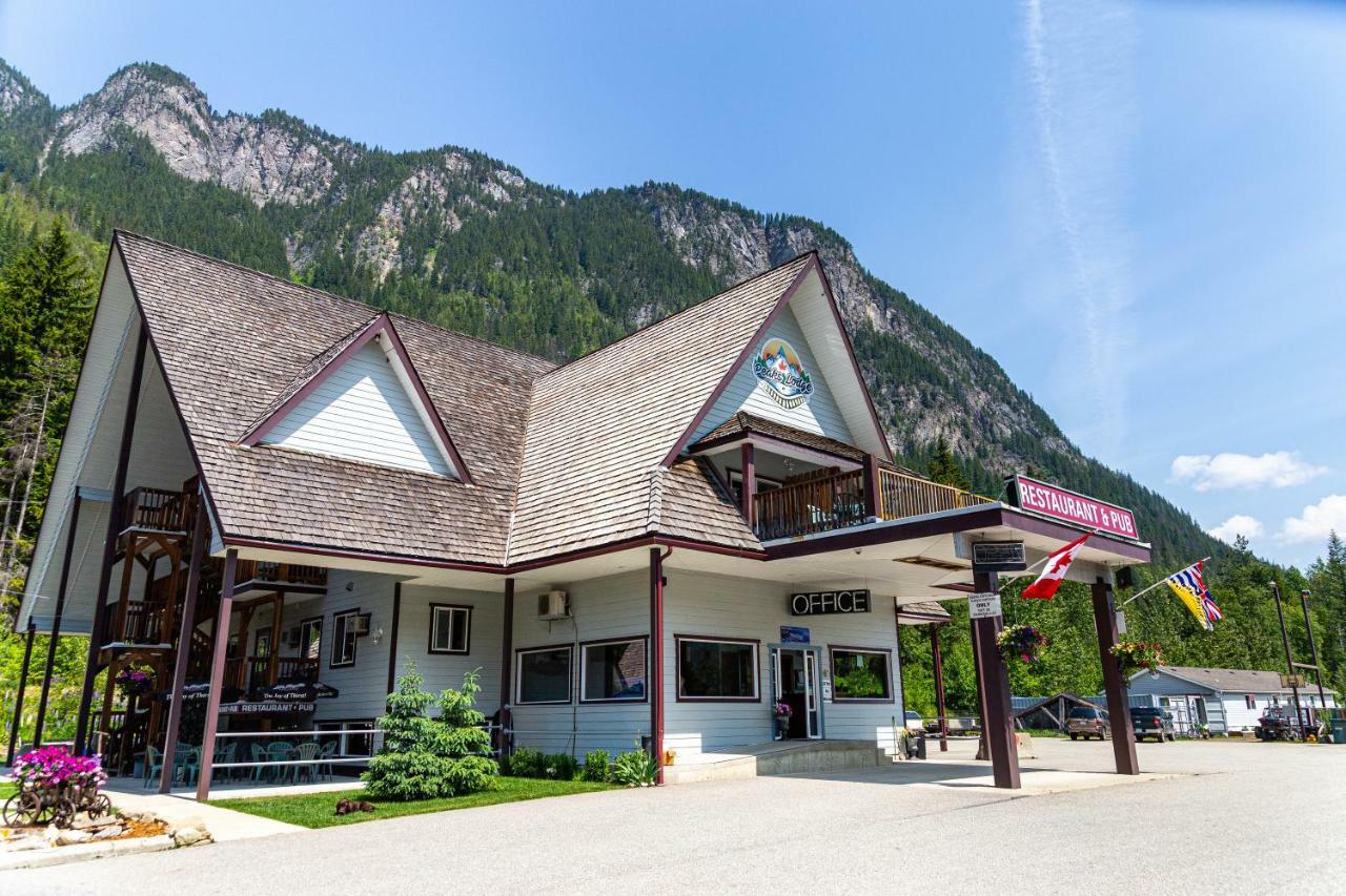 Peaks Lodge Revelstoke Eksteriør bilde