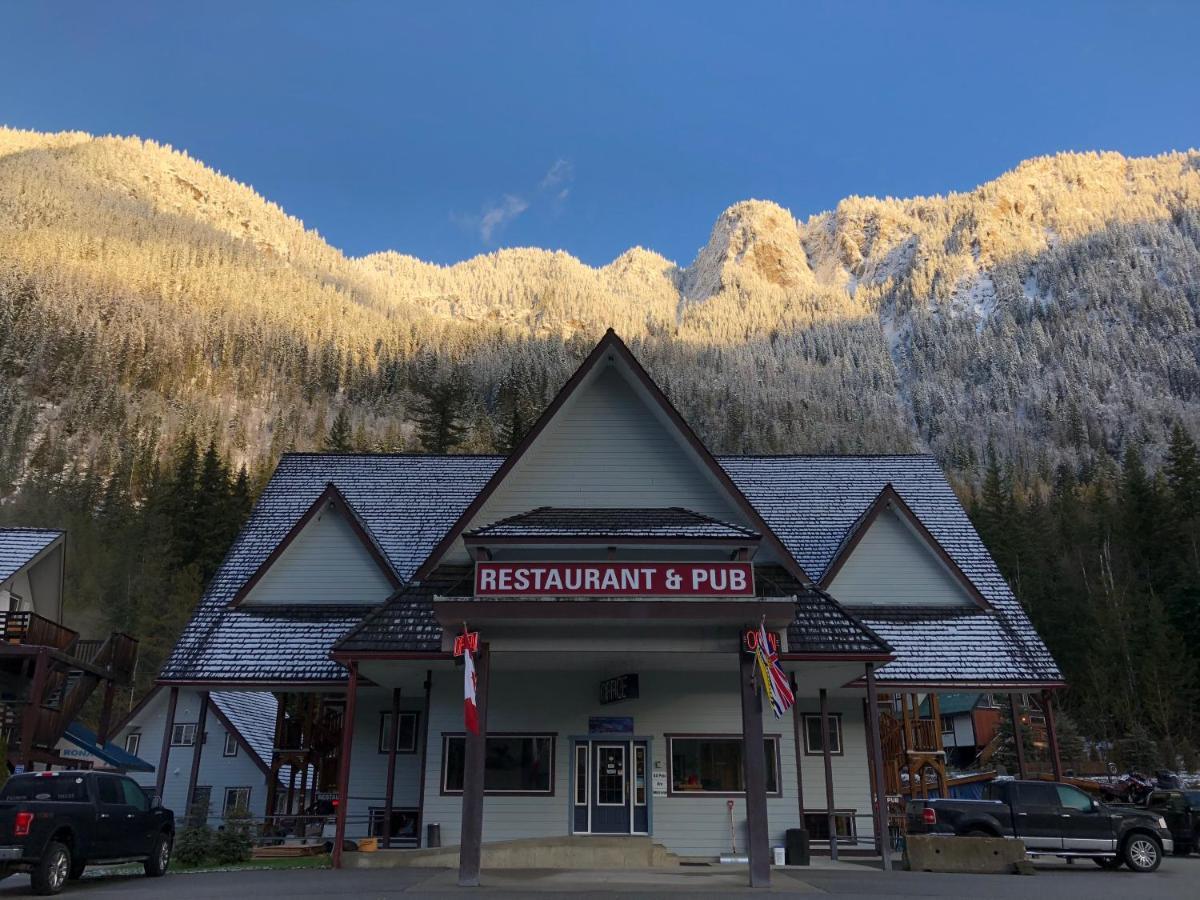 Peaks Lodge Revelstoke Eksteriør bilde