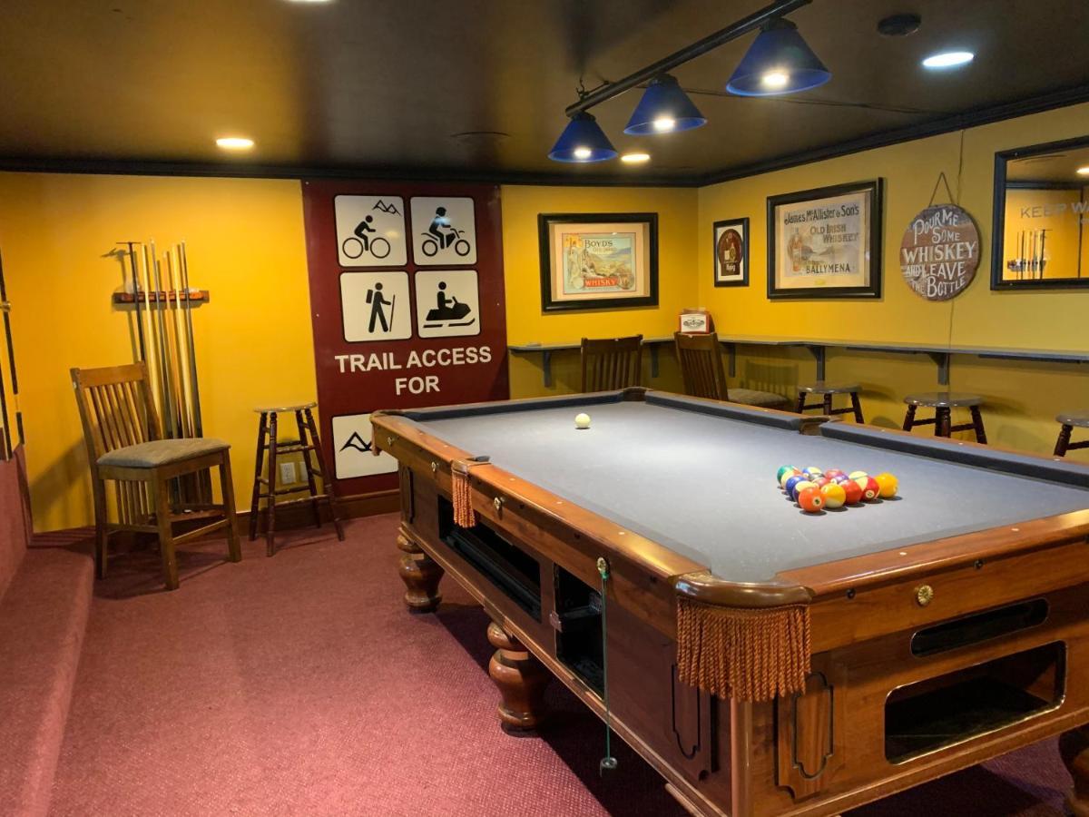 Peaks Lodge Revelstoke Eksteriør bilde